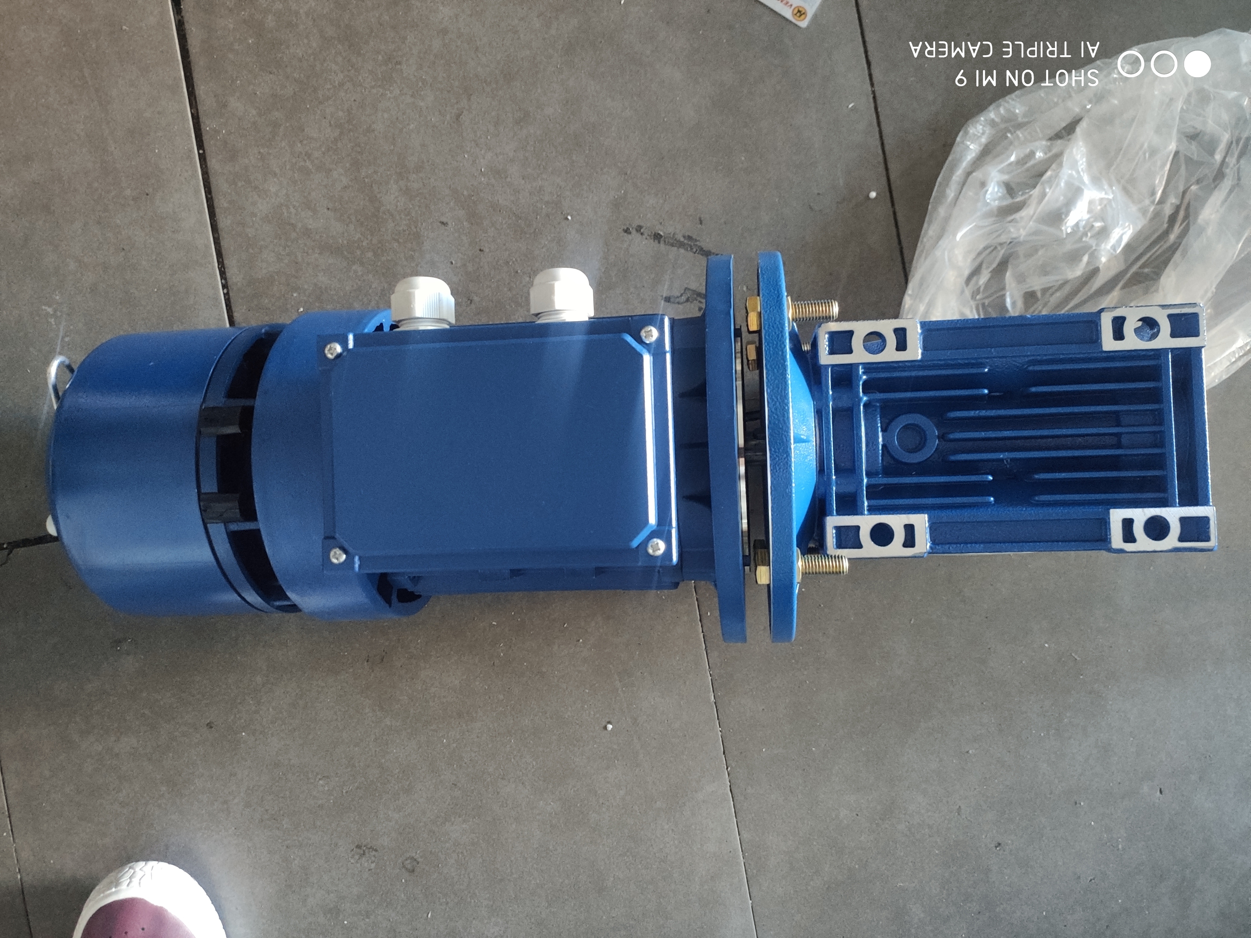 脫殼機減速機,NMRV減速機,1KW電機減速機,蝸輪蝸桿減速機 脫殼機減速機,NMRV減速機,1KW電機減速機,蝸輪蝸桿減速機